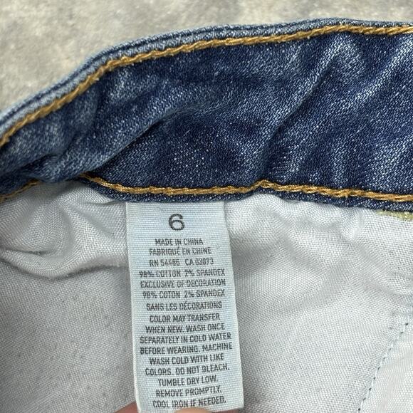 Y2K American Eagle Low Rise Denim Shorts Medium Wash Distressed Womens 6 - Picture 5 of 9